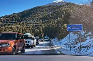 Χιονοδρομικό Καλαβρύτων: Εσπασε όλα τα ρεκόρ με ουρές χιλιομέτρων από επισκέπτες - ΦΩΤΟ