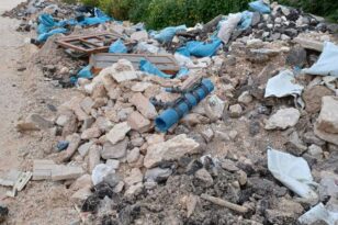 Πάτρα: Αποκρουστική εικόνα στην Εγλυκάδα, τα μπάζα και το έργο ύδρευσης που απέτυχε - Καταγγελία στην «Π», τι απαντά η ΔΕΥΑΠ
