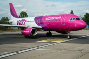 Στο αεροδρόμιο «Ελ.Βενιζέλος» αεροσκάφος της Wizz Air - Η βλάβη και ο «εγκλωβισμός» 180 επιβατών