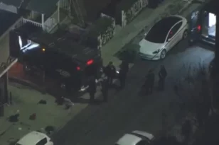 Λος Άντζελες - Πυροβολισμοί: Τρεις αστυνομικοί τραυματίστηκαν - Οχυρώθηκε σε κτίριο ο ένοπλος ΒΙΝΤΕΟ