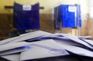 Βόλος: 17χρονος ήθελε να ψηφίσει δύο κόμματα - Δε μπορούσε να αποφασίσει