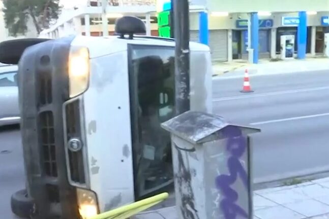 Τροχαίο στη Θεσσαλονίκη: Φορτηγάκι έπεσε πάνω σε στάση του ΟΑΣΘ