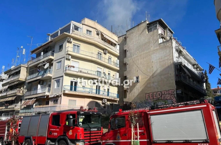 Θεσσαλονίκη: Φωτιά σε διαμέρισμα στην Άνω Πόλη - Στο νοσοκομείο τρία άτομα ΦΩΤΟ ΒΙΝΤΕΟ