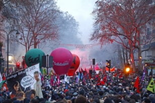 Γαλλία: 457 προσαγωγές, 441 τραυματισμοί αστυνομικών στις διαδηλώσεις της Πέμπτης