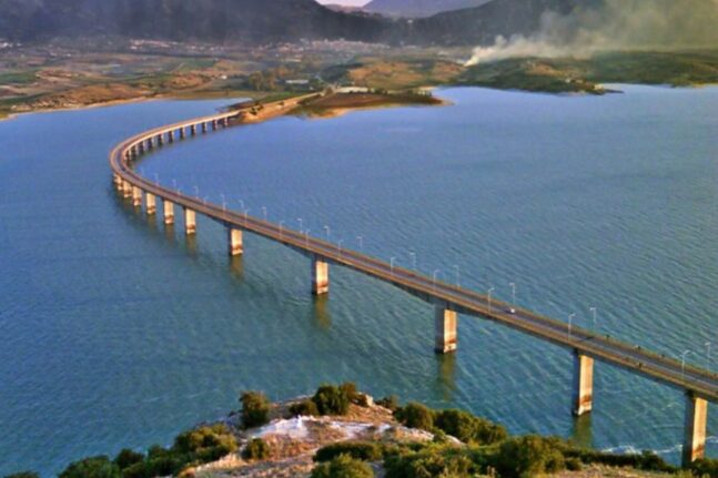 Κοζάνη: Κλειστή επ' αόριστον η γέφυρα Σερβίων - Απαγορεύεται η κυκλοφορία όλων των οχημάτων