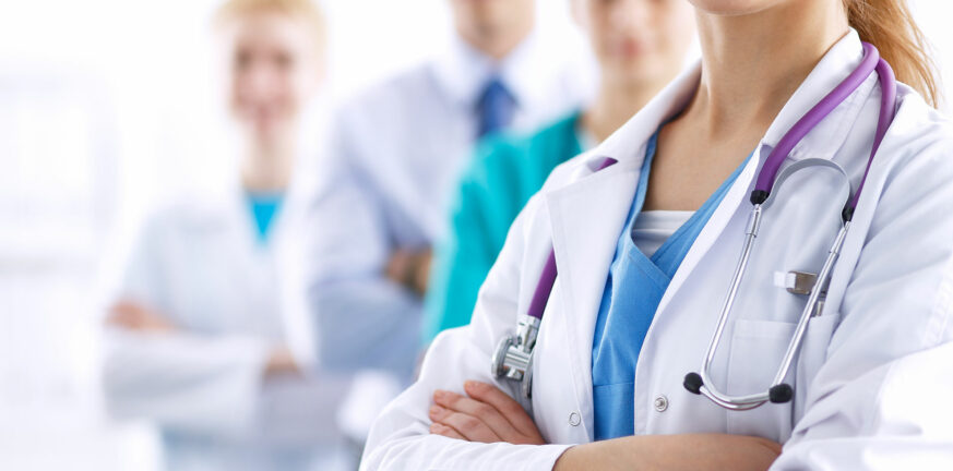 Σε 23 νοσοκομεία της χώρας θα υπάρξουν αμειβόμενες πρακτικές νέων γιατρών