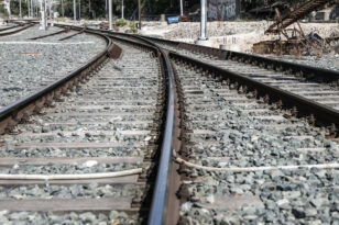 Αχαΐα: Στα σκοτάδια η επανεκκίνηση του σιδηρόδρομου
