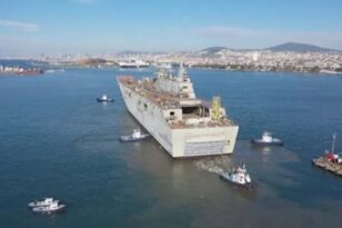 Έτοιμο το ελικοπτεροφόρο πλοίο αμφίβιων επιχειρήσεων της Τουρκίας – «Θα στείλει μήνυμα στην Ελλάδα» ΒΙΝΤΕΟ