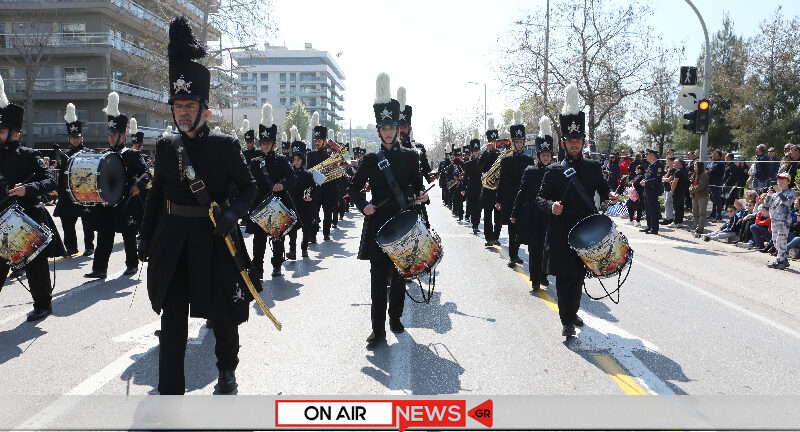 Ιερός Λόχος Μεσολογγίου: Συγκίνηση και δέος στην παρέλαση της 25ης Μαρτίου στη Θεσσαλονίκη ΦΩΤΟ - ΒΙΝΤΕΟ