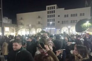 Σιωπηρή διαμαρτυρία στην Καρδίτσα για την τραγωδία στα Τέμπη ΦΩΤΟ - ΒΙΝΤΕΟ