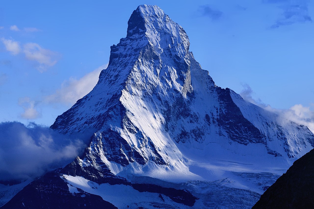 Toblerone: Σβήνει από τη συσκευασία της το ελβετικό βουνό