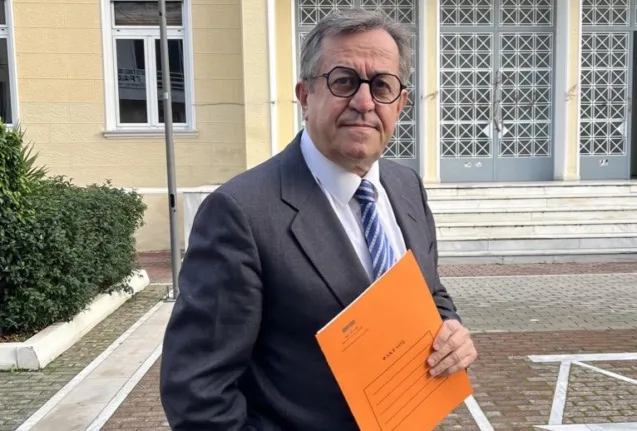 Πάτρα: Νικολόπουλος κατά Πελετίδη και Πλέσσα για τις διαγραφές οφειλών
