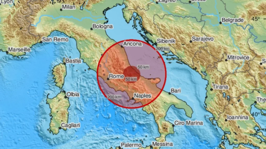 Δυνατός σεισμός στην Ιταλία - Στους δρόμους οι κάτοικοι