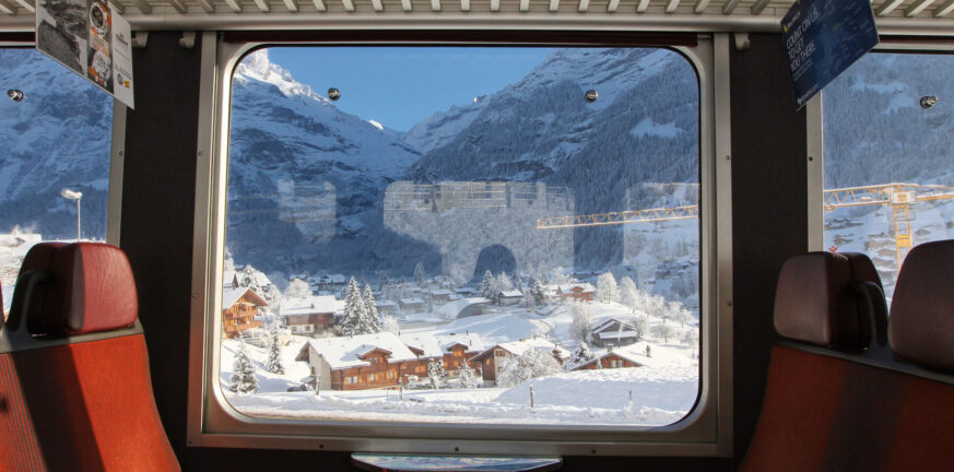 Ελβετία: Εκτροχιάστηκαν δύο τρένα - Πληροφορίες για τραυματίες ΦΩΤΟ