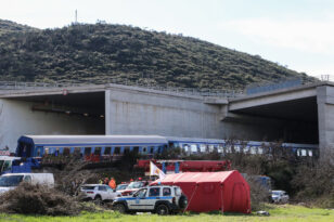 Δυστύχημα Τέμπη: Eλεύθερος με περιοριστικούς όρους ο διευθυντής της Διεύθυνσης Σιδηροδρομικών Συστημάτων του ΟΣΕ