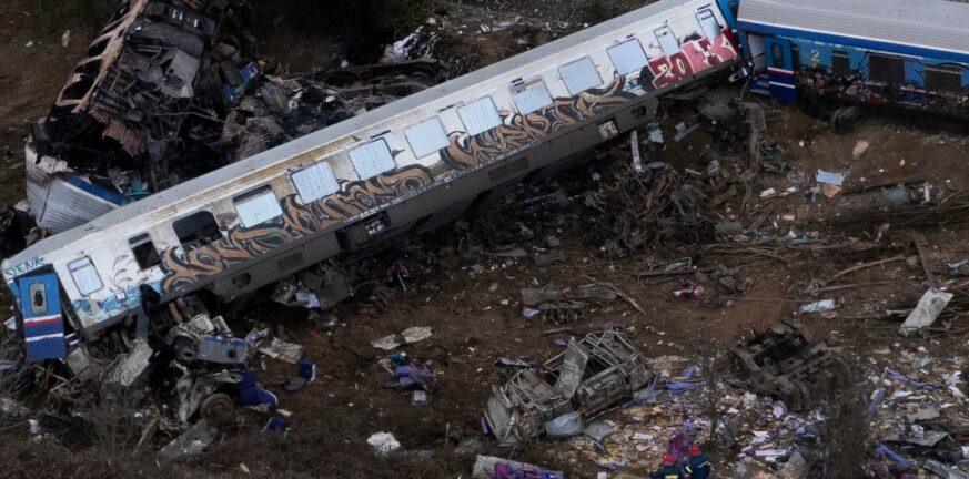 Τέμπη - Μηχανοδηγός: « Από τύχη δεν συγκρούστηκαν δύο επιβατικά τρένα» - Σε αντίθετη τροχιά ο Προαστιακός
