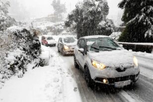 Ισπανία: Στους δρόμους τα εκχιονιστικά - Επιχειρήσεις για απεγκλωβισμό οδηγών από τα χιόνια