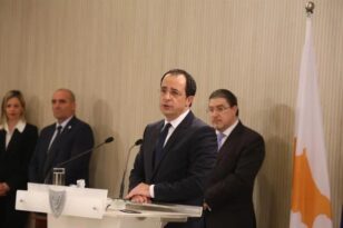 Κύπρος: Ενός λεπτού σιγή στο πρώτο υπουργικό συμβούλιο για τα θύματα της τραγωδίας στα Τέμπη