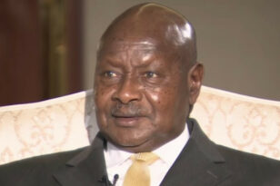 Ο πρόεδρος της Ουγκάντα δεν υπογράφει τον νόμο για θανατική ποινή των ομοφυλοφίλων