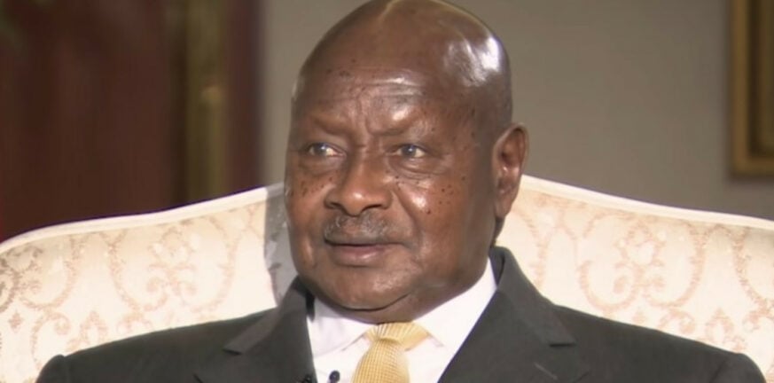 Ο πρόεδρος της Ουγκάντα δεν υπογράφει τον νόμο για θανατική ποινή των ομοφυλοφίλων