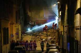 Μασσαλία: Εντόπισαν ακόμη έναν νεκρό στα χαλάσματα των κτιρίων που κατέρρευσαν - Συνεχίζεται η επιχείρηση διάσωσης