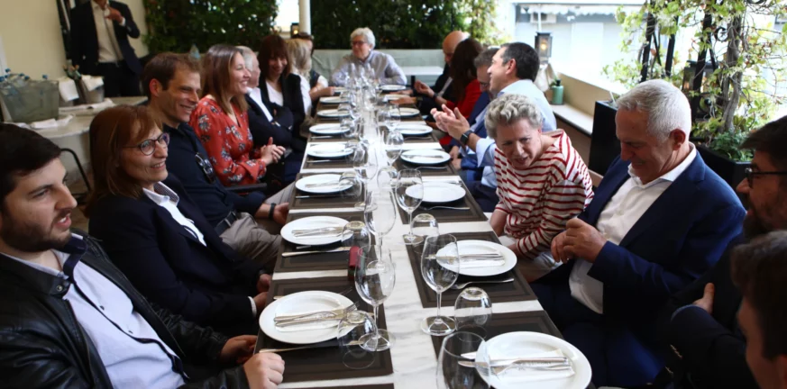 Αλέξης Τσίπρας: «Τραπέζι» με τους υποψήφιους του ψηφοδελτίου Επικρατείας - ΦΩΤΟ