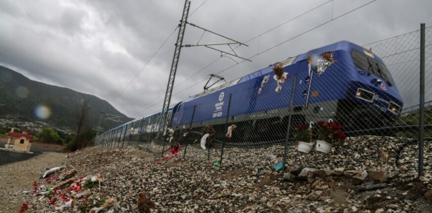 Τρένα: Στις ράγες τα Intercity με την σκέψη των 57 θυμάτων του δυστυχήματος - Ανατριχίλα στο σημείο που περνά ξανά η επιβατική αμαξοστοιχία