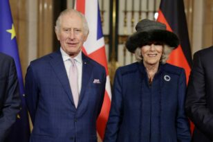 Βρετανία - Καμίλα: Για πρώτη φορά επίσημη αναφορά σε «βασίλισσα», στα προσκλητήρια της στέψης