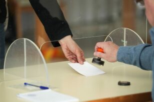 Εκλογές στην Φινλανδία: «Ισοπαλία» σοσιαλδημοκρατικού κόμματος και κεντροδεξιάς δείχνουν τα αποτελέσματα