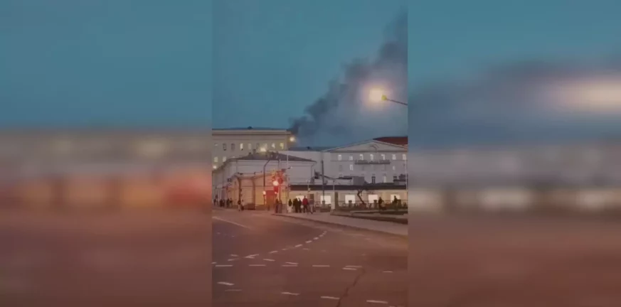 Μόσχα: Ξέσπασε φωτιά στα γραφεία του ρωσικού υπουργείου Άμυνας BINTEO