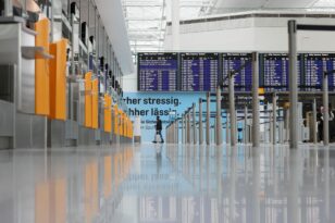 Γερμανία: Στάσεις εργασίας σε αεροδρόμια την Πέμπτη και την Παρασκευή 