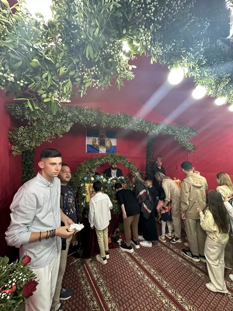 Κοσμοσυρροή στην μεγάλη εορτή των τσιγγάνων στην Κάτω Αχαΐα παρουσία του Μητροπολίτη Πατρών