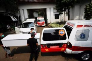 Ινδονησία - Ανατροπή φέρι μποτ: Τουλάχιστον 11 οι νεκροί - Τι συνέβη