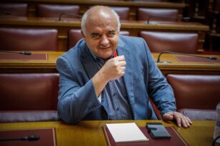 Ευρωεκλογές 2024: Άνοιγμα Καραθανασόπουλου σε ψηφοφόρους του ΣΥΡΙΖΑ και του ΠΑΣΟΚ