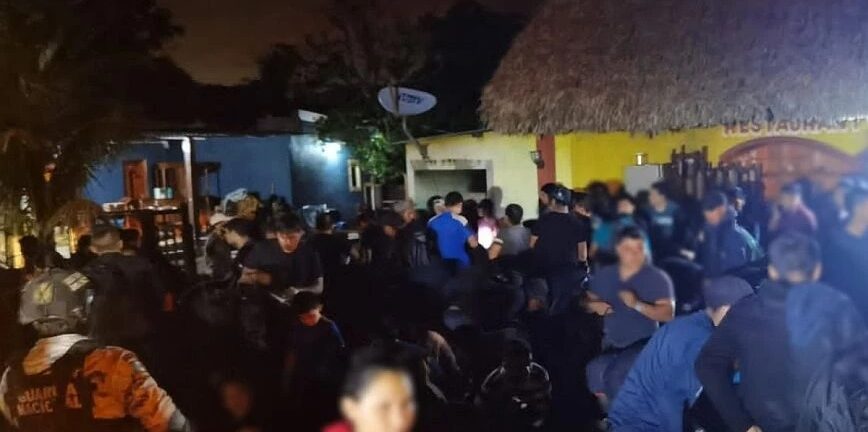 Μεξικό: Περισσότεροι από 200 μετανάστες εντοπίστηκαν σε εγκαταλελειμμένο φορτηγό