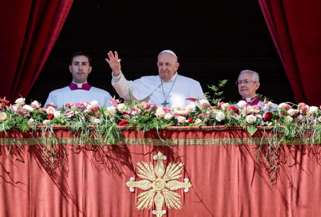 Πάπας Φραγκίσκος: Θα επιτρέψει σε γυναίκες και λαϊκούς να συμμετάσχουν στην επόμενη επισκοπική σύνοδο