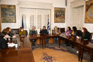Πάτρα: Συνάντηση Πελετίδη - Τουλγαρίδη με εκπροσώπους του ΟΚΑΝΑ για το νεοσύστατο Κέντρο Ημέρας