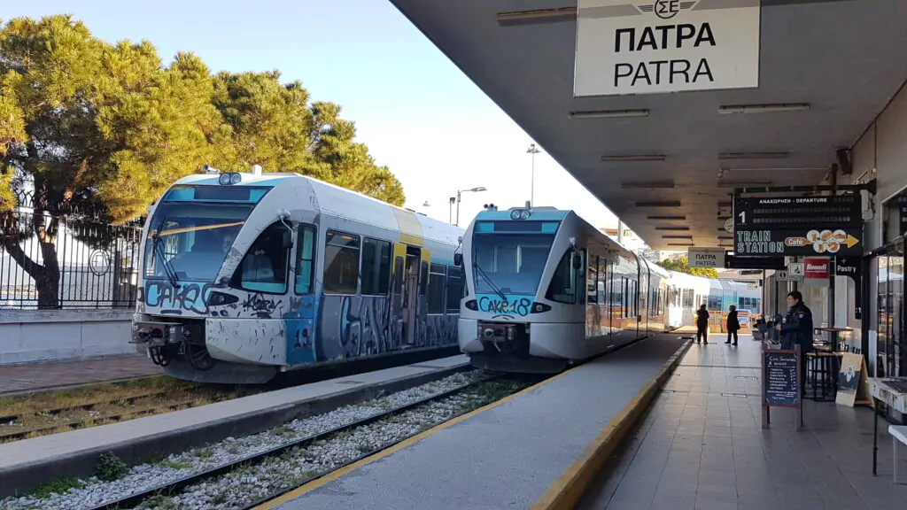 Chaos on the Tracks: A Suburban Patras Train Driver’s Unexpected Dismissal