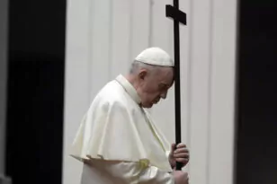 Χωρίς τον Πάπα Φραγκίσκο ο Δρόμος του Σταυρού τη Μεγάλη Παρασκευή των Καθολικών
