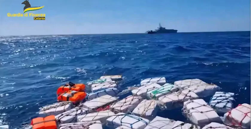 Ιταλία: Γέμισε κοκαΐνη η θάλασσα της Σικελίας BINTEO