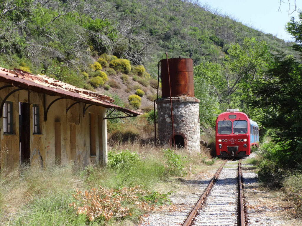 Οταν ο σιδηρόδρομος «έτρεχε» στην Πελοπόννησο