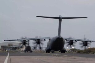 Αναχωρεί το C-130 με την ανθρωπιστική βοήθεια για τη Γάζα
