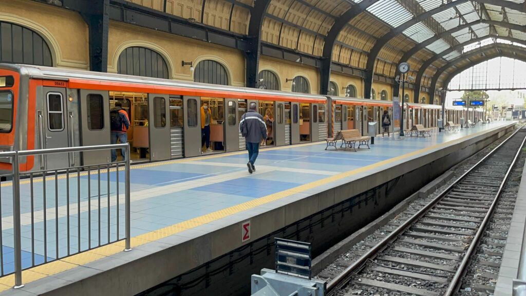 Commission: Approved an investment of over €10 million for the renovation of 14 trains of the Piraeus line
 – 2024-04-11 22:47:34