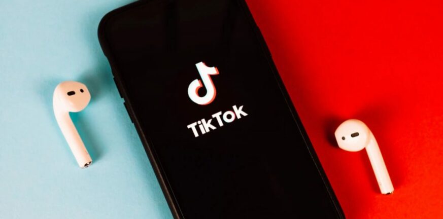 Νέο επικίνδυνο challenge στο TikTok: Νεκρός 13χρονος από κατανάλωση φαρμάκου σε μεγάλη ποσότητα