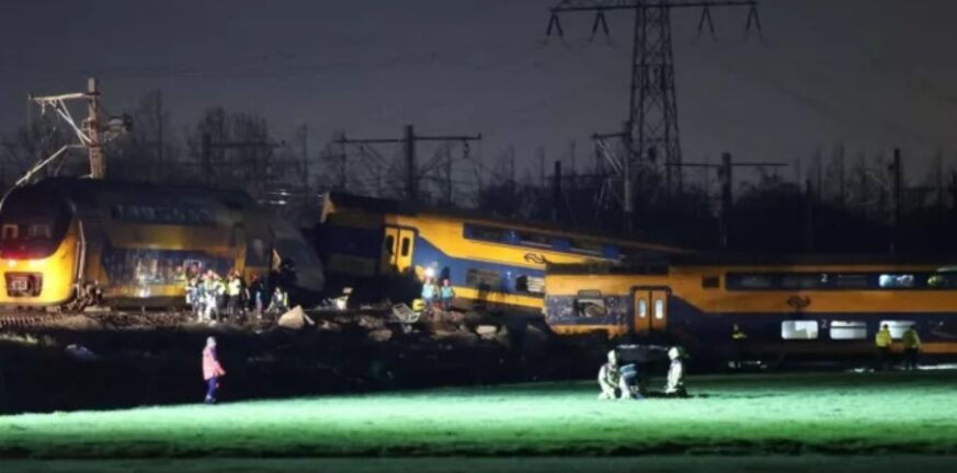Ολλανδία: Τουλάχιστον ένας νεκρός και 30 τραυματίες σε σύγκρουση τρένου με μηχάνημα έργου - ΦΩΤΟ - ΒΙΝΤΕΟ