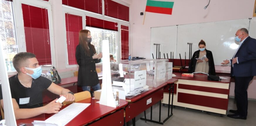 Εκλογές στη Βουλγαρία για 5η φορά σε δύο χρόνια - Καταγγελίες για πώληση ψήφων έναντι 150 λέβα
