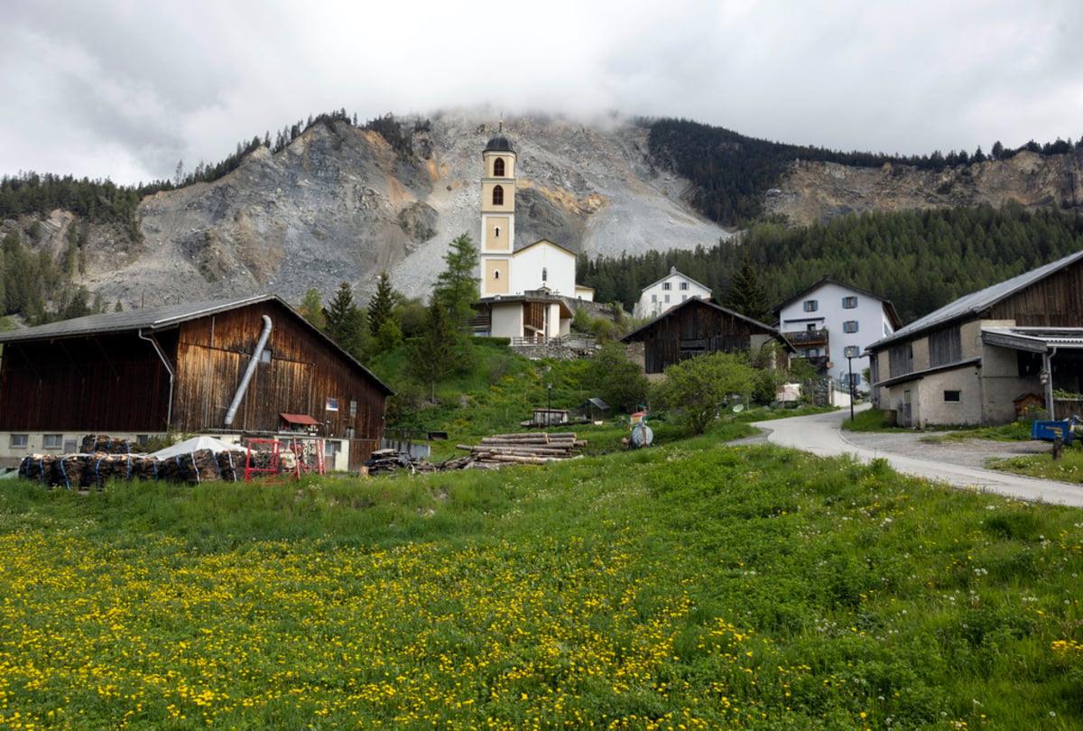 Ελβετία: Εκκενώνεται χωριό λόγω κατολίσθησης
