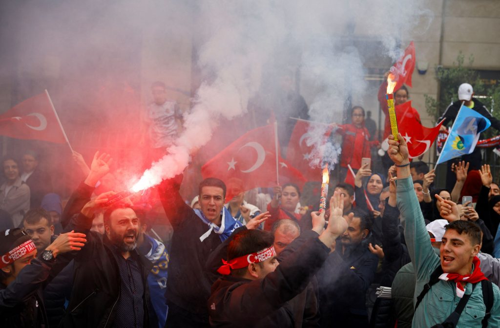 Εκλογές στην Τουρκία: Εκ νέου πρόεδρος της χώρας ο Ταγίπ Ερντογάν - Οι πανηγυρισμοί μέσα στην Αγιά Σοφιά ΦΩΤΟ - ΒΙΝΤΕΟ