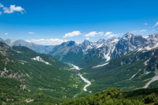 Ελβετία: Εκκενώνεται χωριό στους πρόποδες των Άλπεων - Καταρρέει βουνό 