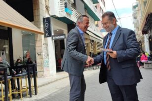 Ανδρέας Παναγιωτόπουλος: Περιδιάβηκε τους δρόμους της Πάτρας και συνομίλησε με τους πολίτες